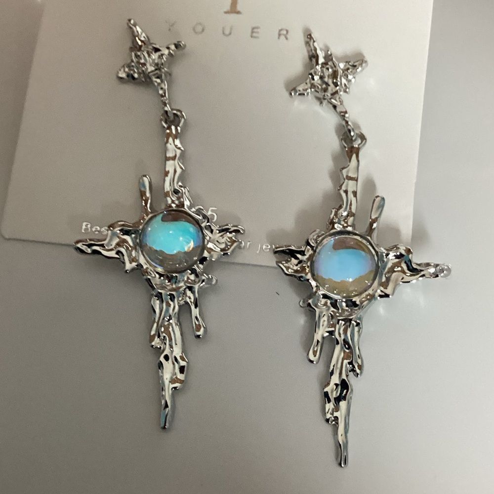 ⭐️SilverTone Cross Melting Moonstone Post back Earrrings.